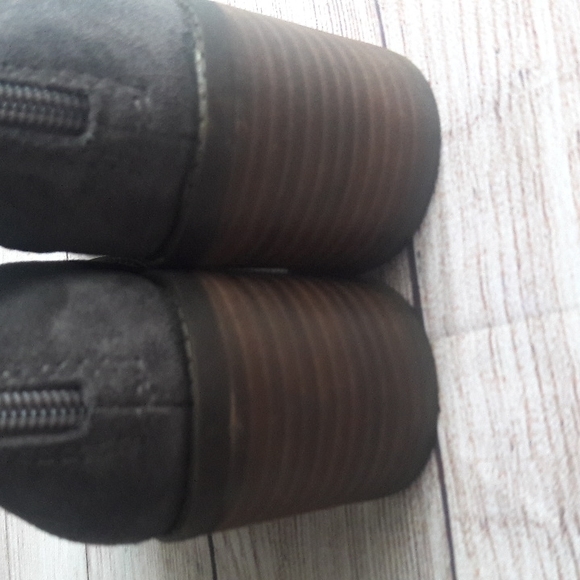 Lucky Brand Rayla gray suede over the knee stacked heel boots - Picture 4 of 14